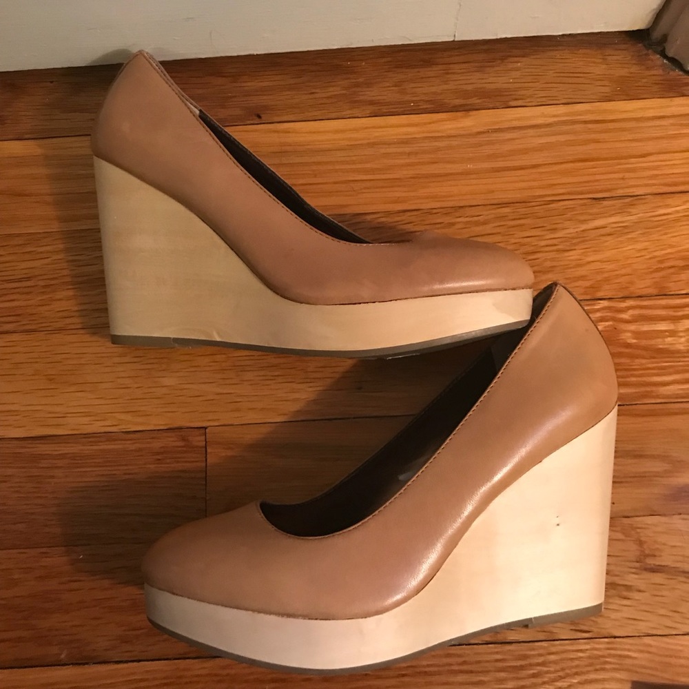 NWT GAP Butterscotch Leather Wedge Heels